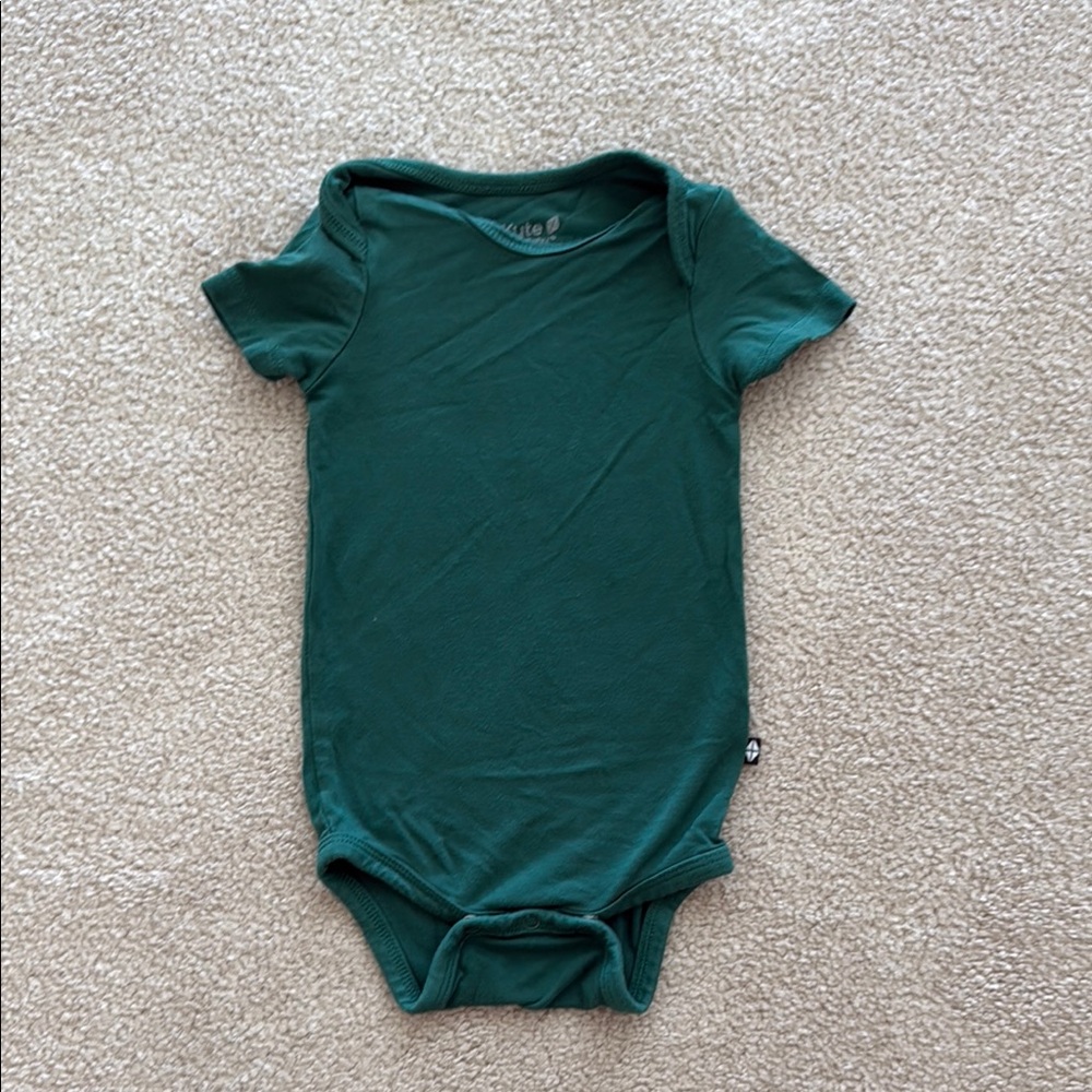 Kyte BABY Green Bodysuit One Piece